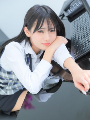 䂤