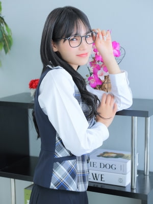  䂤